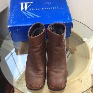 White Mountain Fairchild Women’s Ankle Boots. 7.5